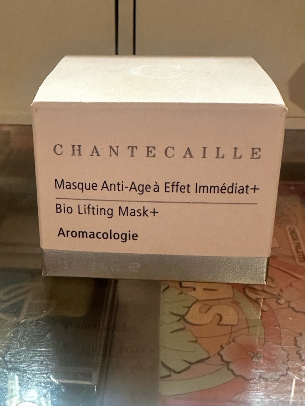 Chantecaille Bio Lifting Mask+ Box - White and Silver Accents